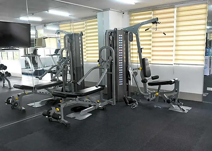 Alicia Tower Residences Hotel 2*